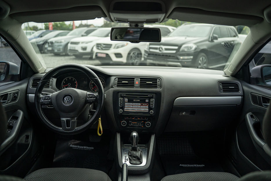 Продам Volkswagen Jetta 2012 года в Черновцах