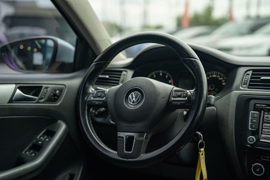 Продам Volkswagen Jetta 2012 года в Черновцах