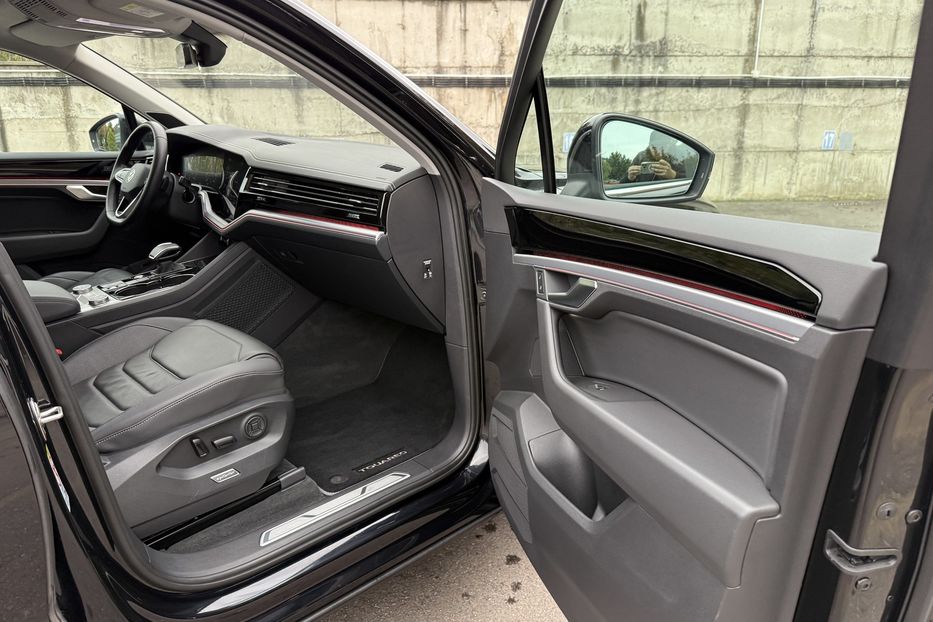 Продам Volkswagen Touareg авто в Рівному Elegance  2021 года в Ровно