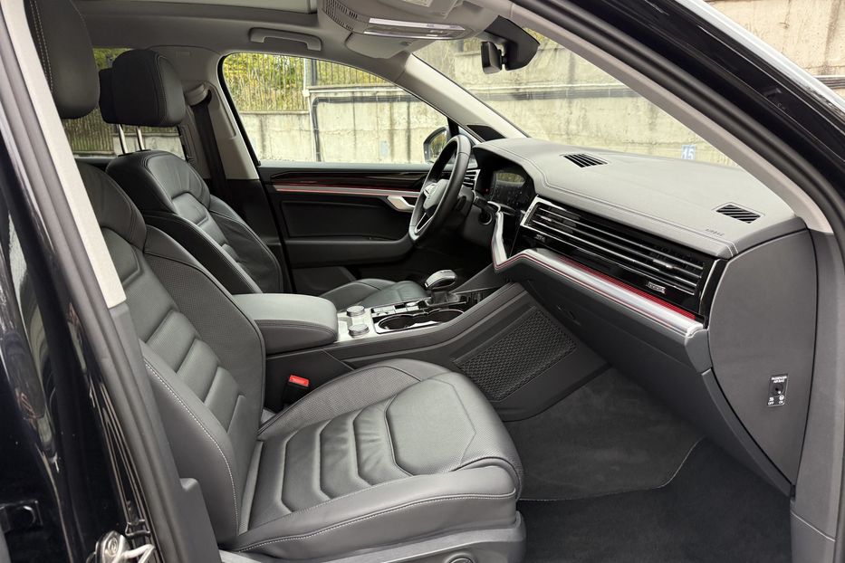 Продам Volkswagen Touareg авто в Рівному Elegance  2021 года в Ровно