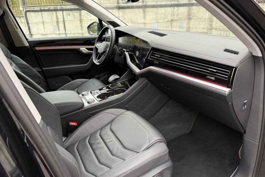 Продам Volkswagen Touareg авто в Рівному Elegance  2021 года в Ровно