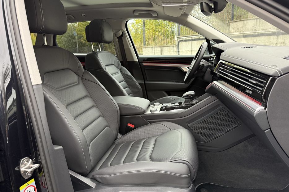 Продам Volkswagen Touareg авто в Рівному Elegance  2021 года в Ровно