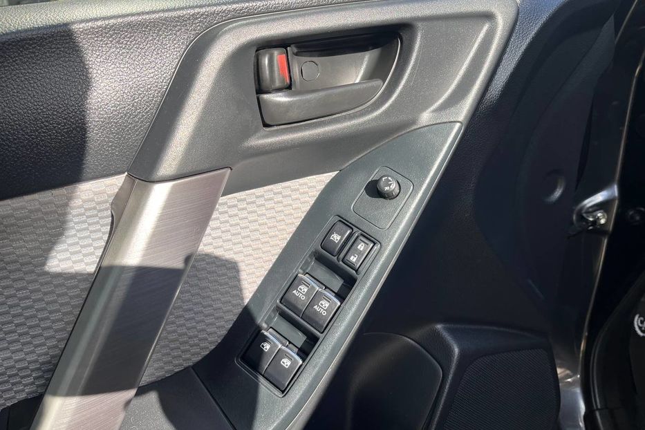 Продам Subaru Forester 2017 года в Черновцах