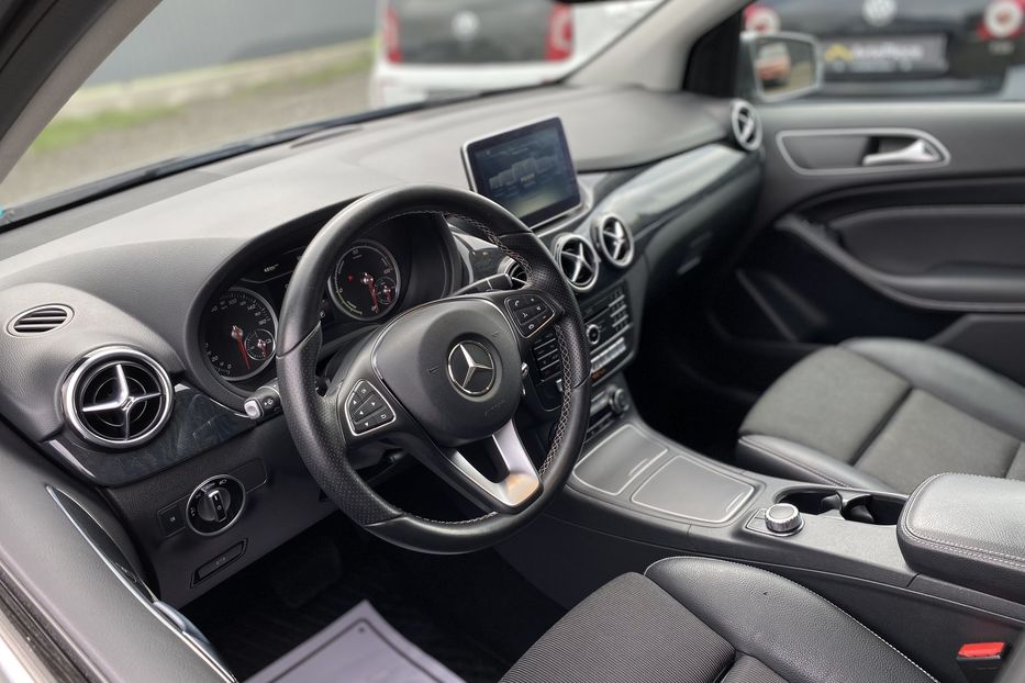 Продам Mercedes-Benz B-Class 2016 года в Луцке