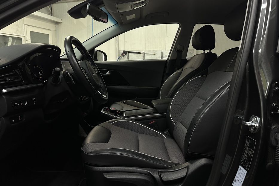 Продам Kia Niro  64 кВт Макс. комплектація 2022 года в Львове