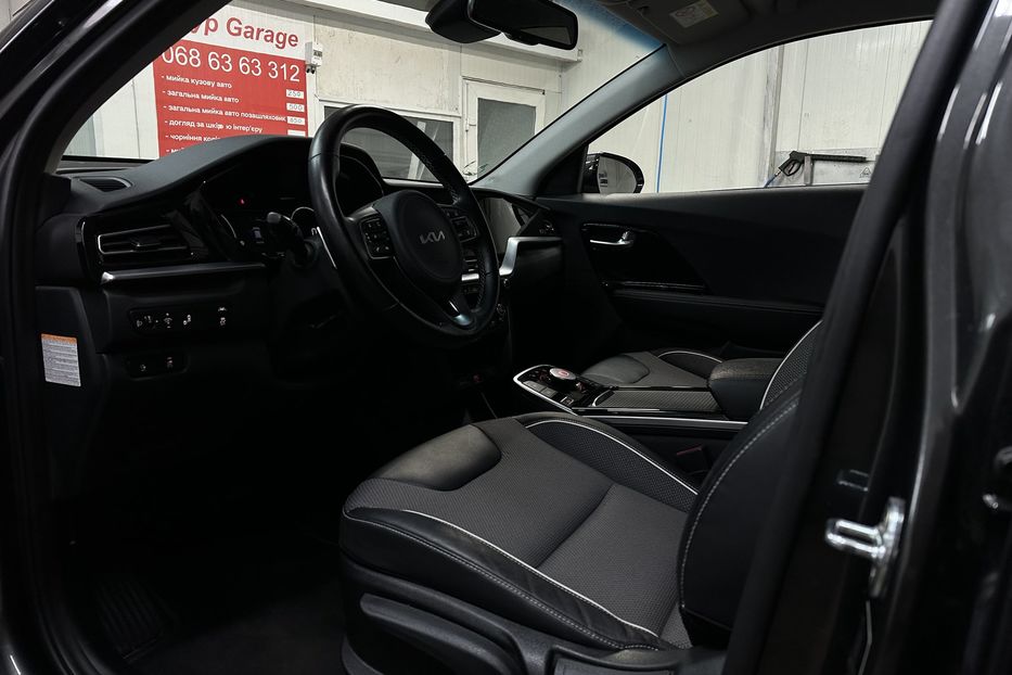 Продам Kia Niro  64 кВт Макс. комплектація 2022 года в Львове