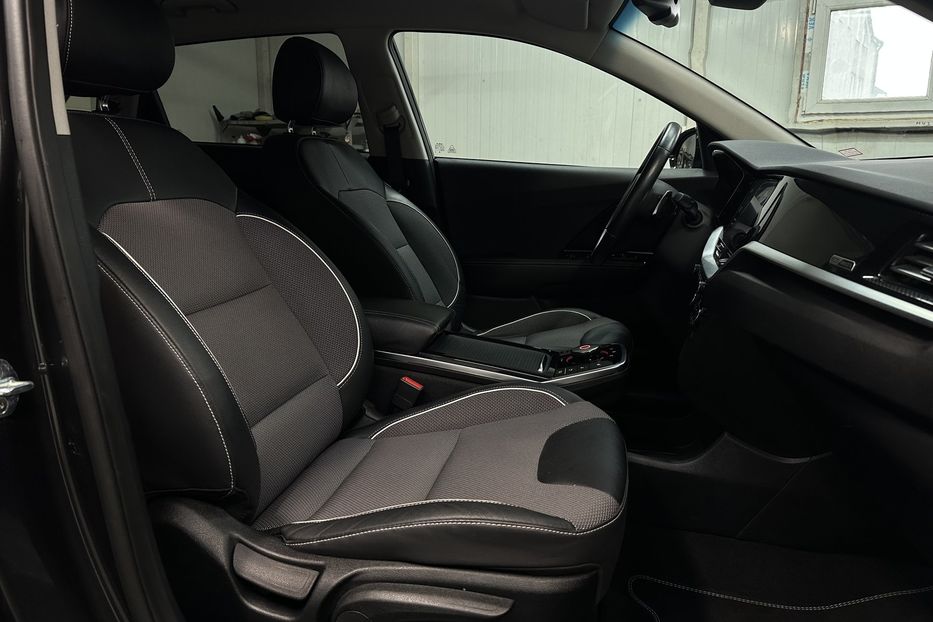 Продам Kia Niro  64 кВт Макс. комплектація 2022 года в Львове