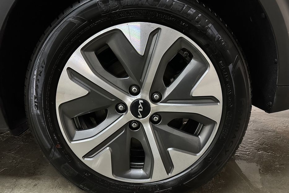 Продам Kia Niro  64 кВт Макс. комплектація 2022 года в Львове