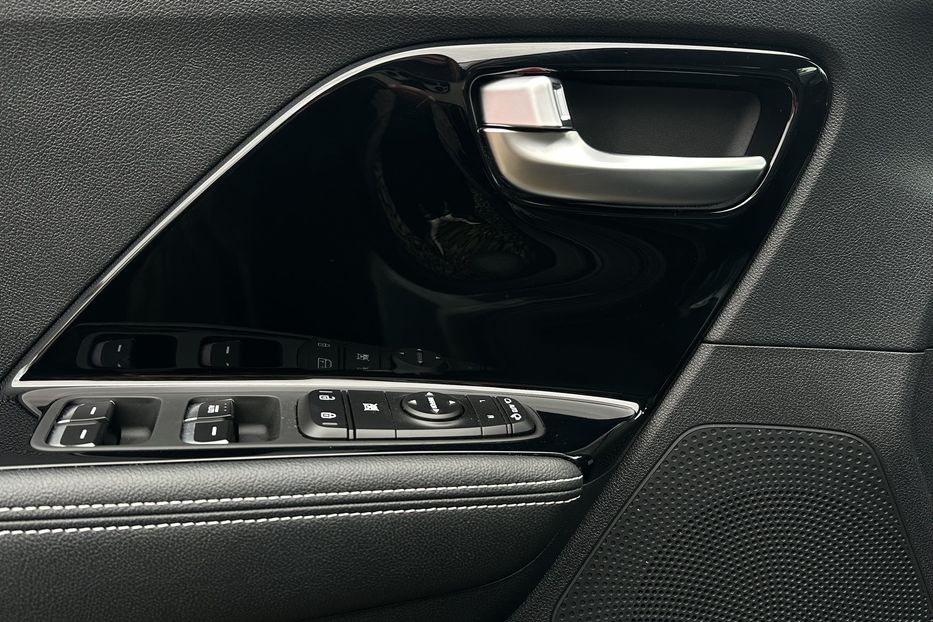 Продам Kia Niro  64 кВт Макс. комплектація 2022 года в Львове