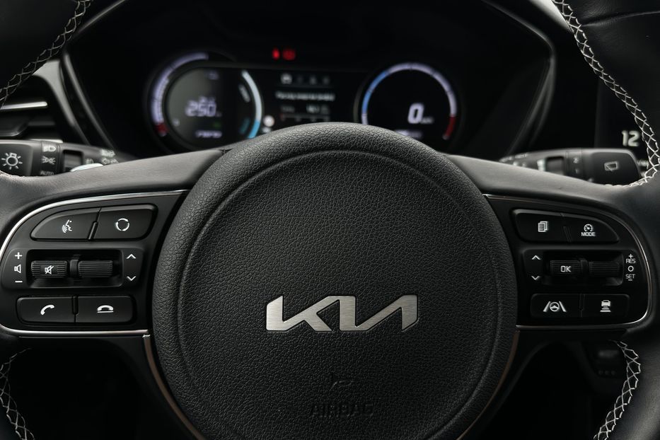 Продам Kia Niro  64 кВт Макс. комплектація 2022 года в Львове