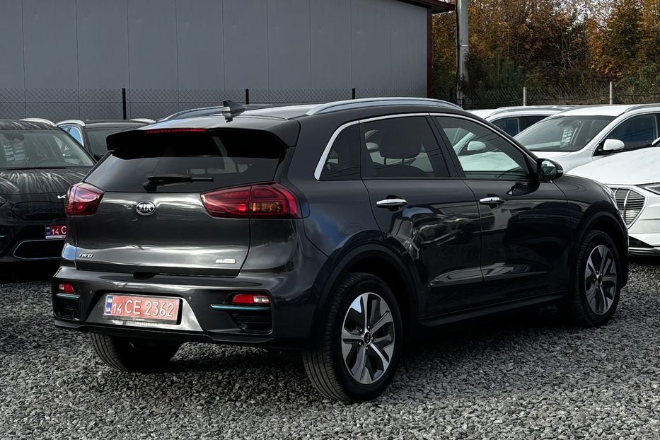 Продам Kia Niro 64КВТ авто у Львові  2020 года в Львове