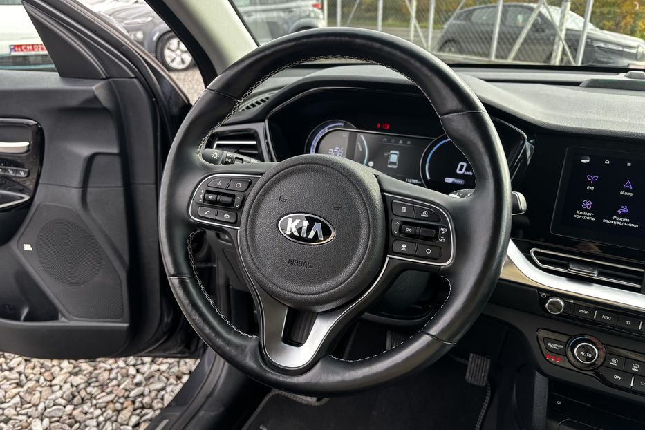 Продам Kia Niro 64КВТ авто у Львові  2020 года в Львове