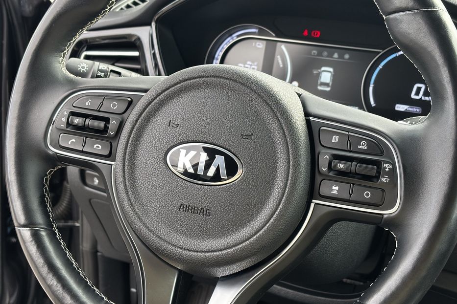 Продам Kia Niro 64КВТ авто у Львові  2020 года в Львове