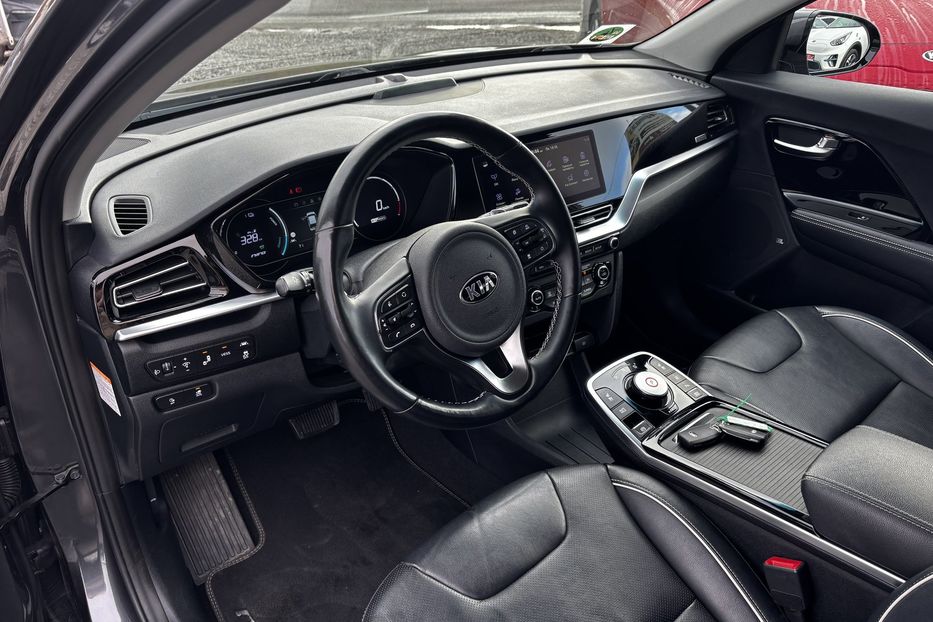 Продам Kia Niro 64КВТ авто у Львові  2020 года в Львове