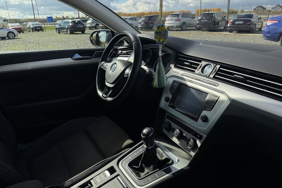 Продам Volkswagen Passat B8 (COMIS) 2016 года в г. Умань, Черкасская область