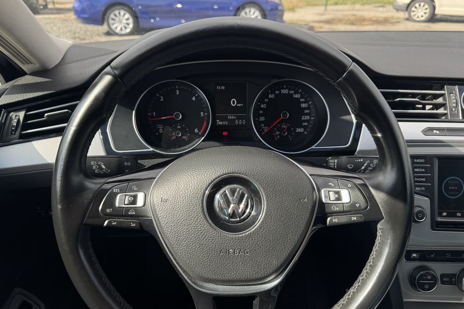 Продам Volkswagen Passat B8 (COMIS) 2016 года в г. Умань, Черкасская область