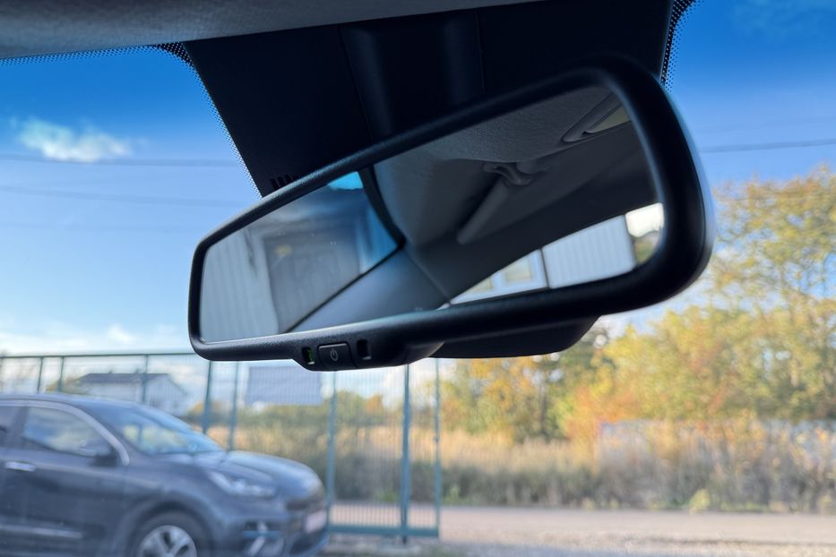 Продам Kia Niro  64кВт Макс.комплектація! ЛЮК! 2021 года в Львове