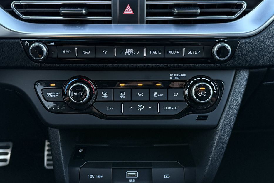 Продам Kia Niro  64кВт Макс.комплектація! ЛЮК! 2021 года в Львове