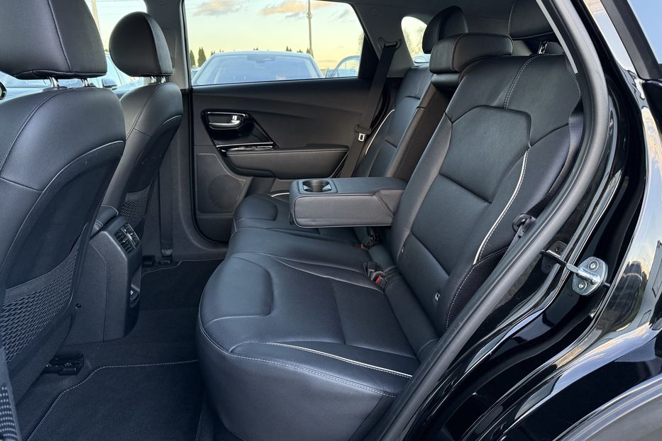 Продам Kia Niro  64кВт Макс.комплектація! ЛЮК! 2021 года в Львове