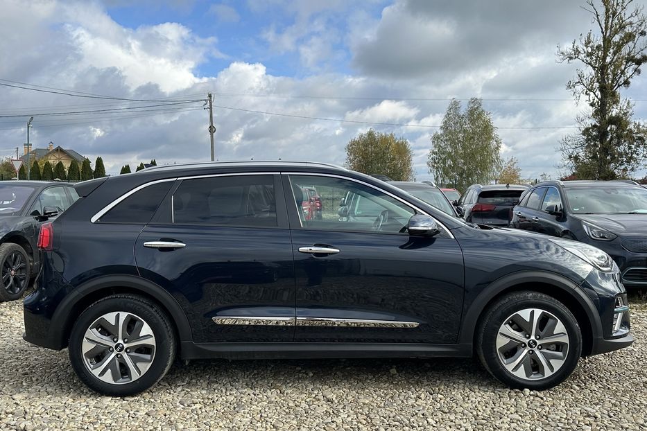Продам Kia Niro  64кВт Макс.комплектація! ЛЮК! 2021 года в Львове