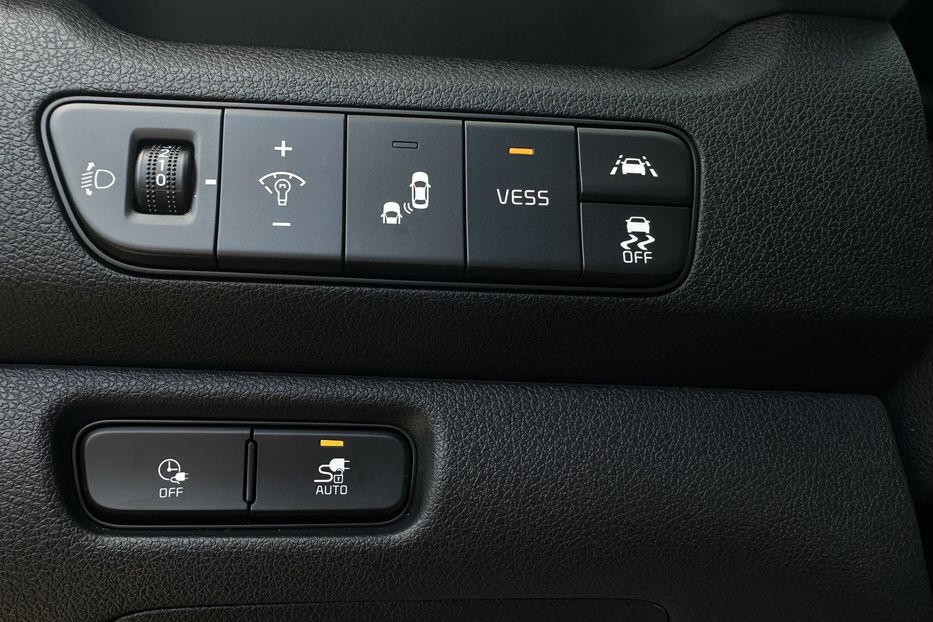 Продам Kia Niro  64кВт Макс.комплектація! ЛЮК! 2021 года в Львове