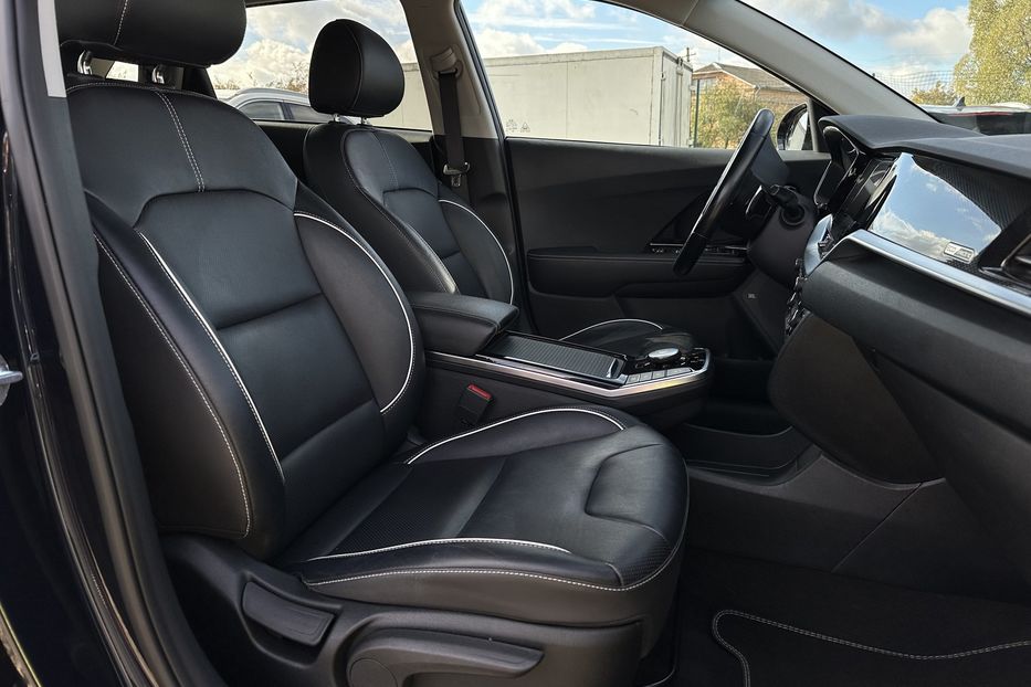 Продам Kia Niro  64кВт Макс.комплектація! ЛЮК! 2021 года в Львове