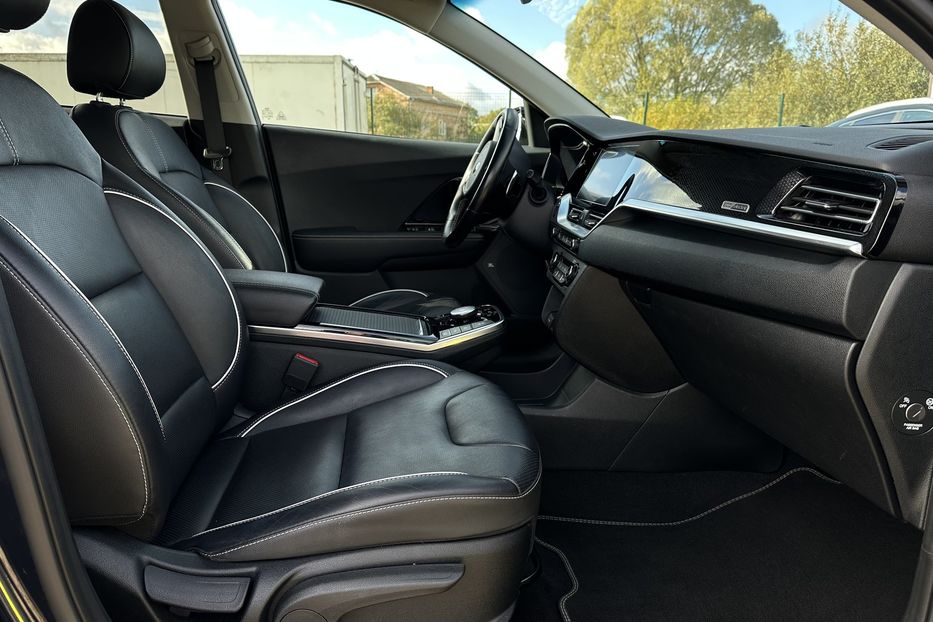 Продам Kia Niro  64кВт Макс.комплектація! ЛЮК! 2021 года в Львове