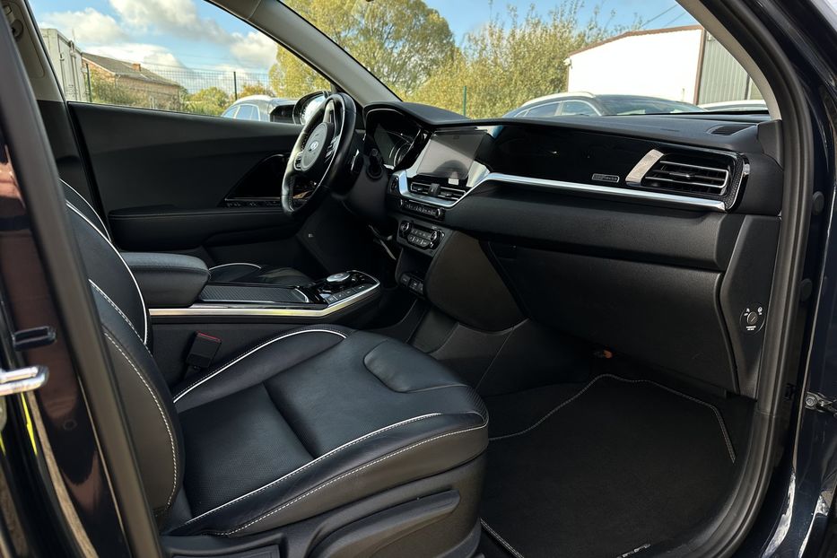 Продам Kia Niro  64кВт Макс.комплектація! ЛЮК! 2021 года в Львове