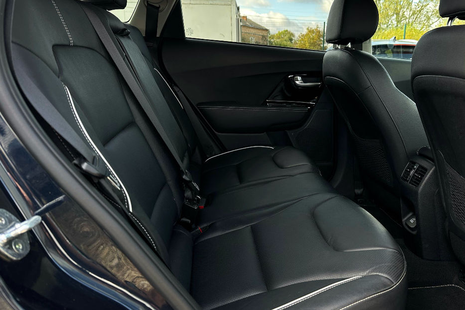 Продам Kia Niro  64кВт Макс.комплектація! ЛЮК! 2021 года в Львове