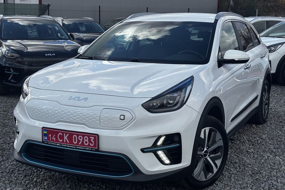 Продам Kia Niro 64 кВт  2022 года в Львове
