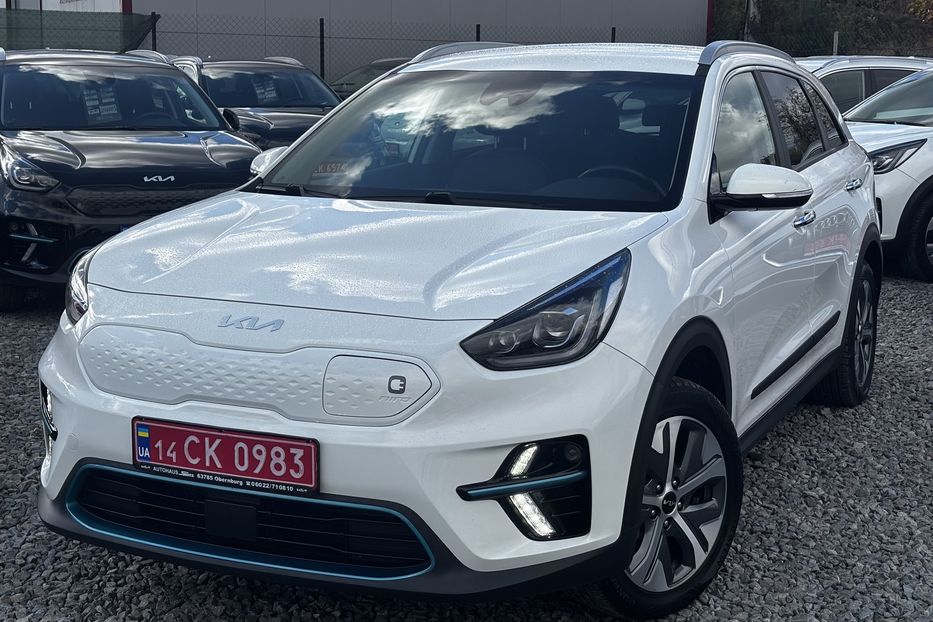 Продам Kia Niro 64 кВт  2022 года в Львове