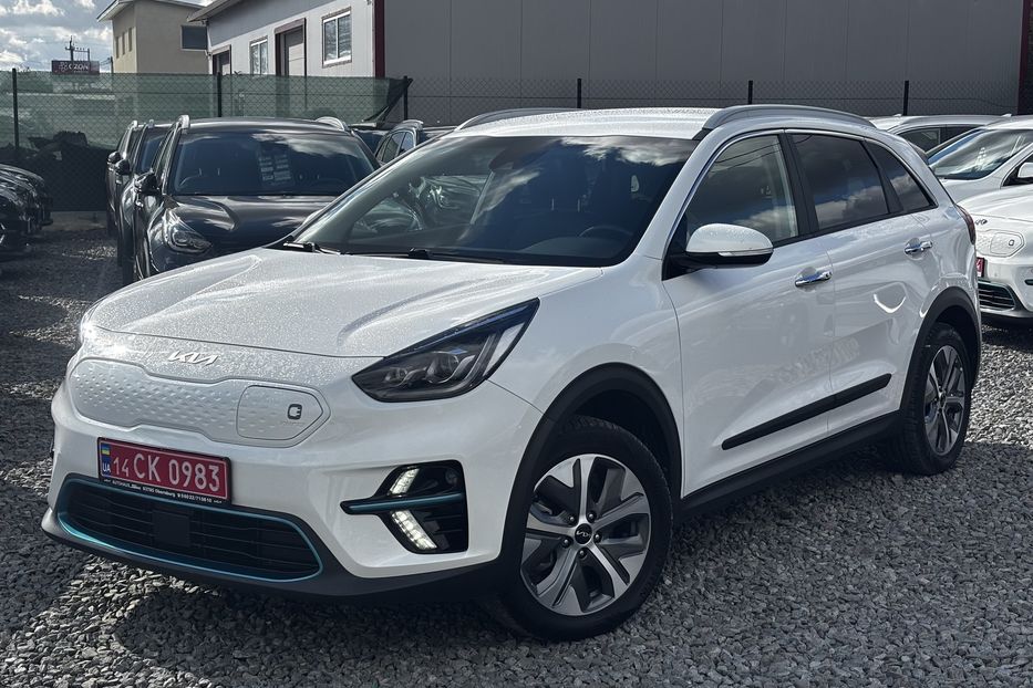 Продам Kia Niro 64 кВт  2022 года в Львове