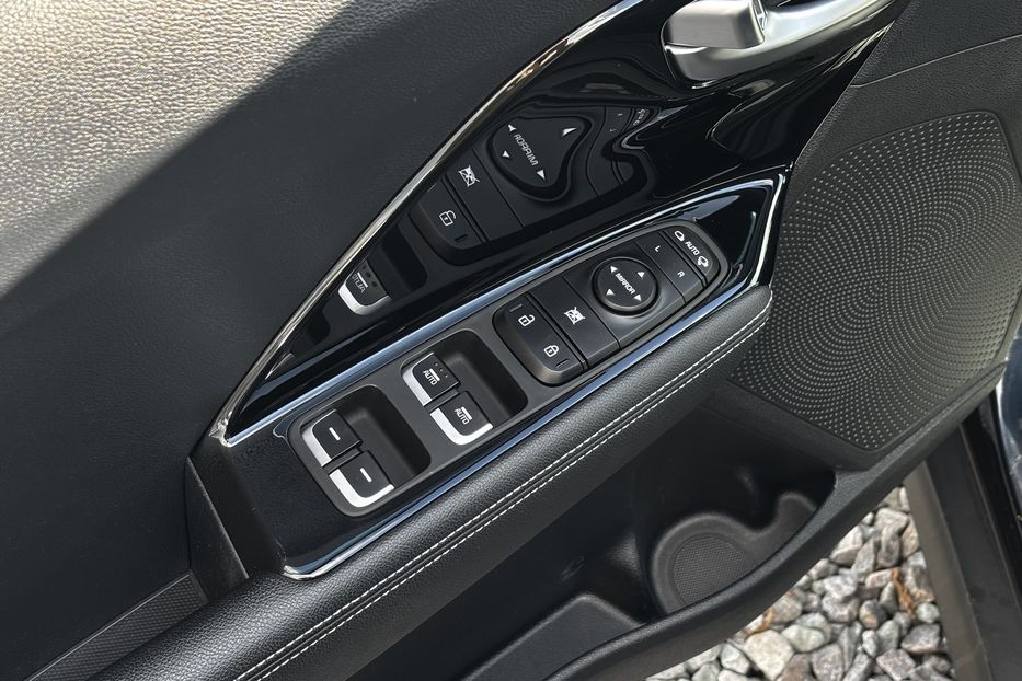 Продам Kia Niro 64 кВт авто у Львові  2021 года в Львове