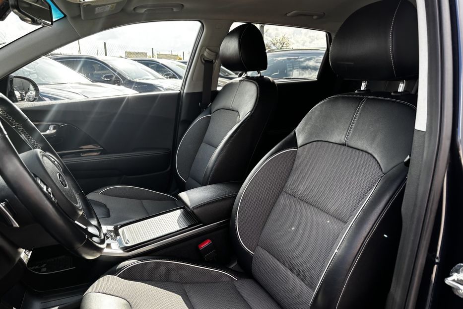 Продам Kia Niro 64 кВт авто у Львові  2021 года в Львове