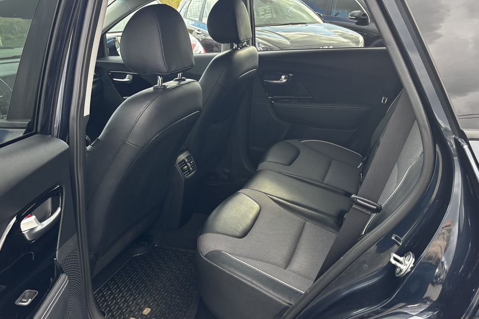 Продам Kia Niro 64 кВт авто у Львові  2021 года в Львове