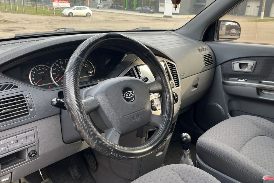 Продам Kia Carens ЕХ 2005 года в Николаеве