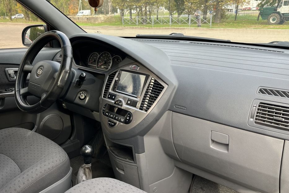 Продам Kia Carens ЕХ 2005 года в Николаеве