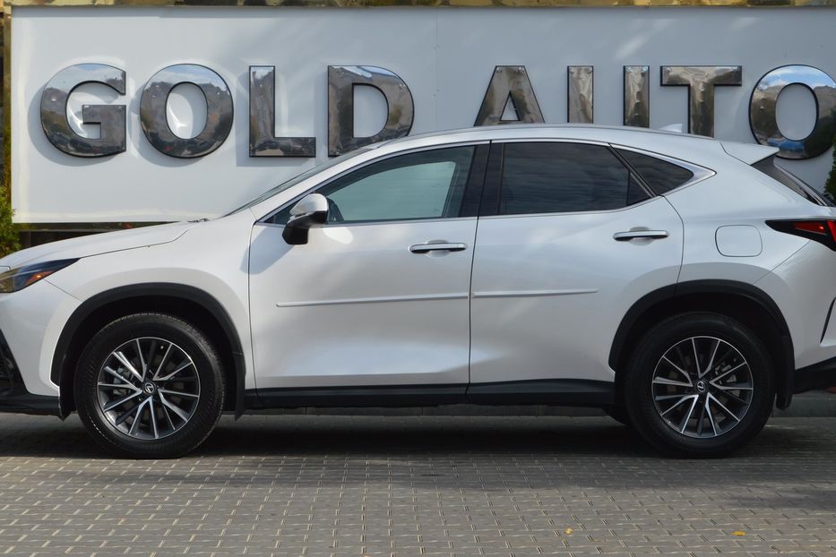 Продам Lexus NX 300 350H 2022 года в Одессе