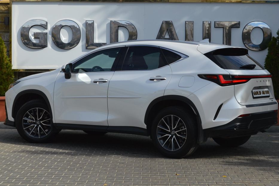 Продам Lexus NX 300 350H 2022 года в Одессе