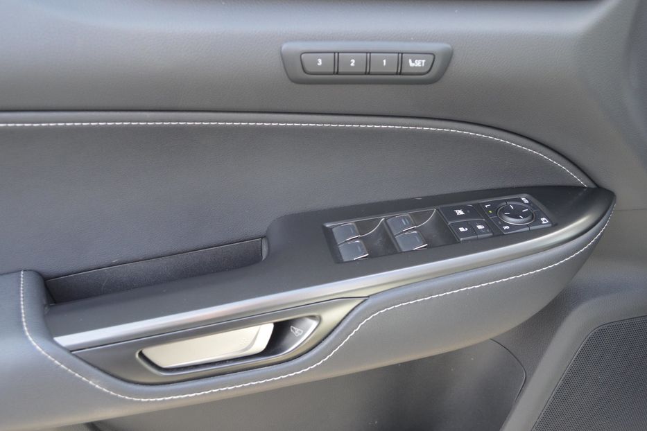 Продам Lexus NX 300 350H 2022 года в Одессе