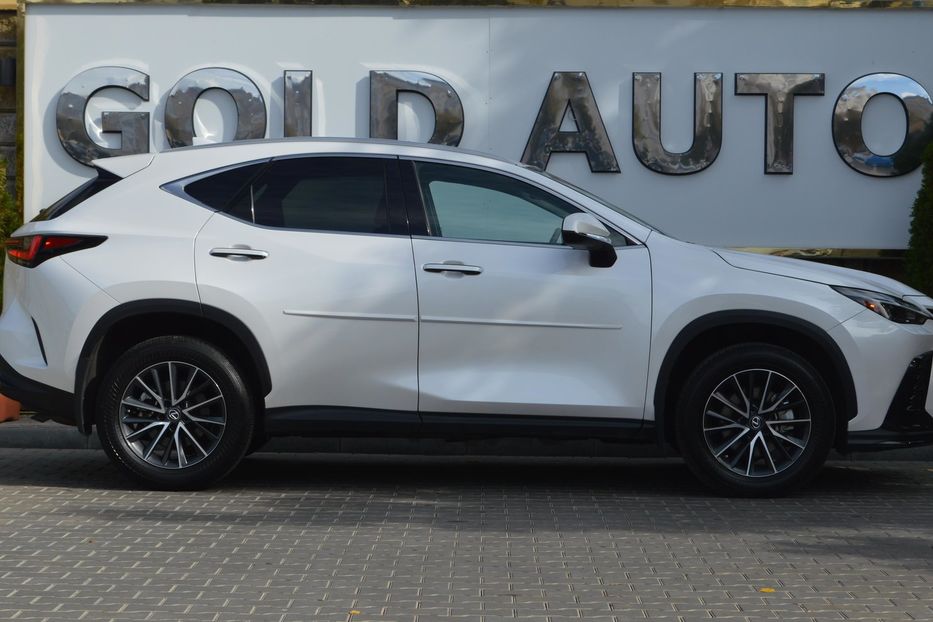 Продам Lexus NX 300 350H 2022 года в Одессе