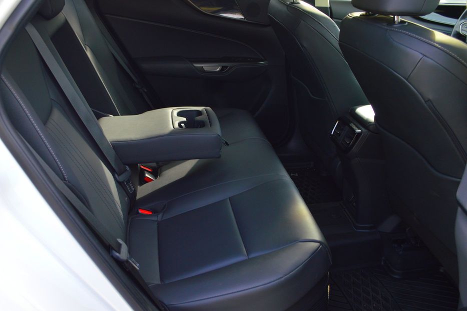 Продам Lexus NX 300 350H 2022 года в Одессе