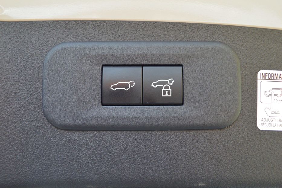 Продам Lexus NX 300 350H 2022 года в Одессе