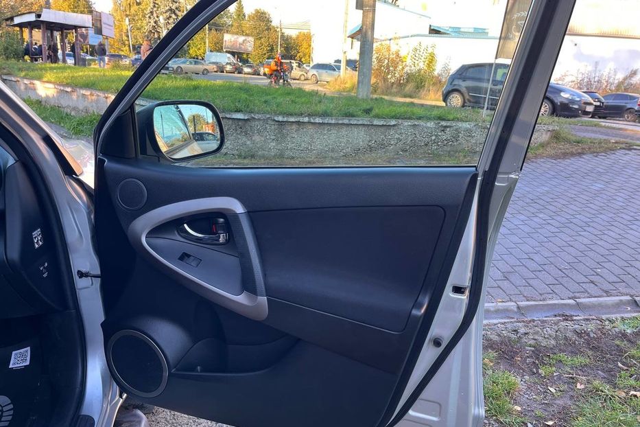 Продам Toyota Rav 4 2006 года в Черновцах