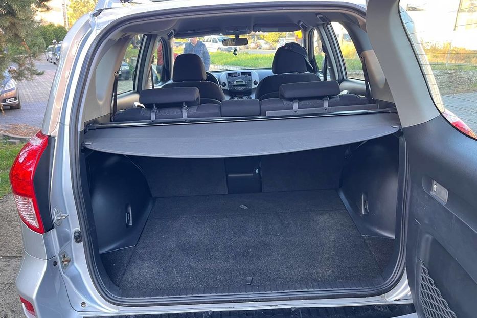 Продам Toyota Rav 4 2006 года в Черновцах