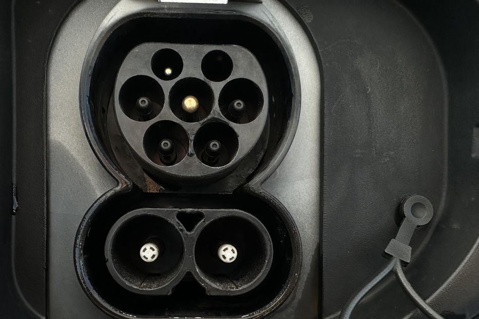 Продам Kia Niro 64кВт Макс.комплектація!  2021 года в Львове