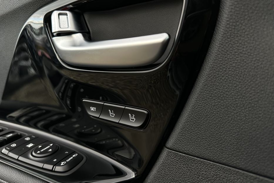 Продам Kia Niro 64кВт Макс.комплектація!  2021 года в Львове