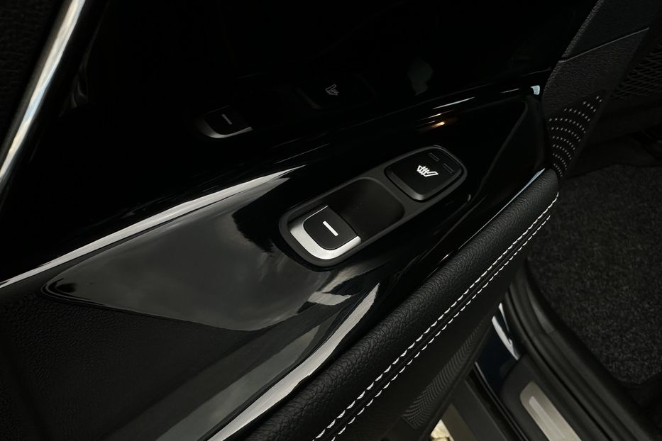 Продам Kia Niro 64кВт Макс.комплектація!  2021 года в Львове