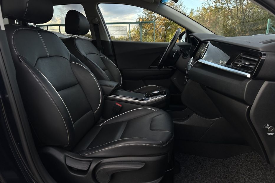 Продам Kia Niro 64кВт Макс.комплектація!  2021 года в Львове