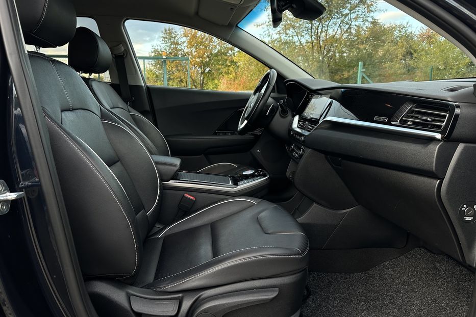 Продам Kia Niro 64кВт Макс.комплектація!  2021 года в Львове